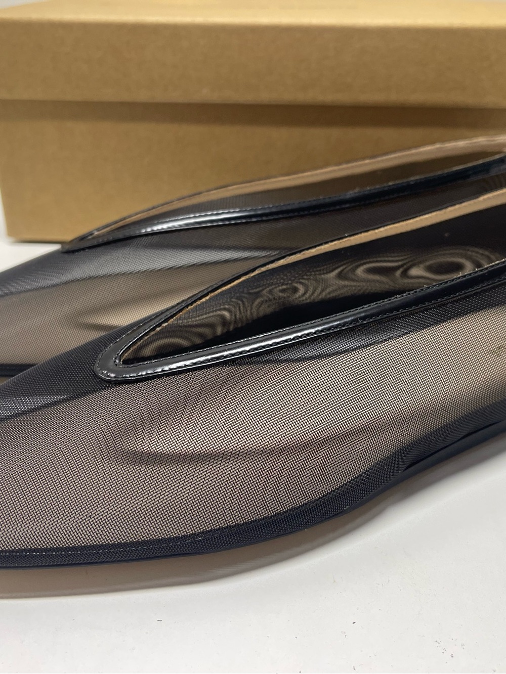 Le Monde Luna Black Mesh Slip-On Flats - Picture 11 of 13